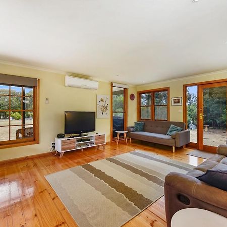 Cedar Cottage Nelson-2 Acre Retreat 외부 사진